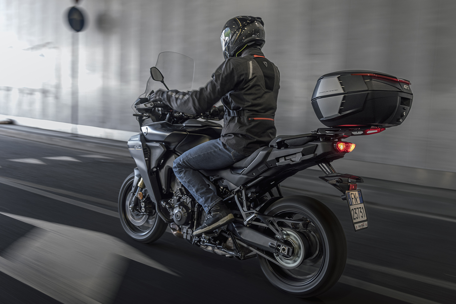 Givi - V49